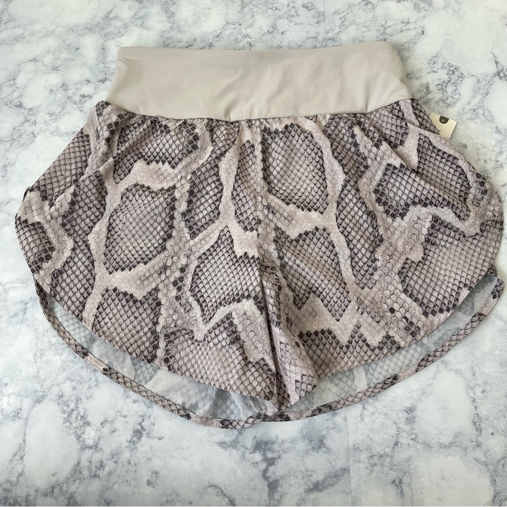 NEW! VARLEY ANTHROPOLOGIE High Waist Derby Snakeskin Print Gym Running Shorts